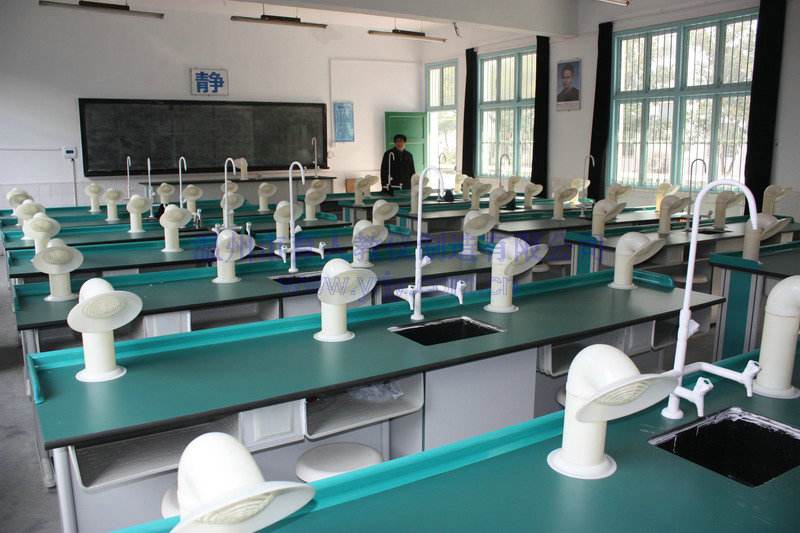 普教——通風化學教室